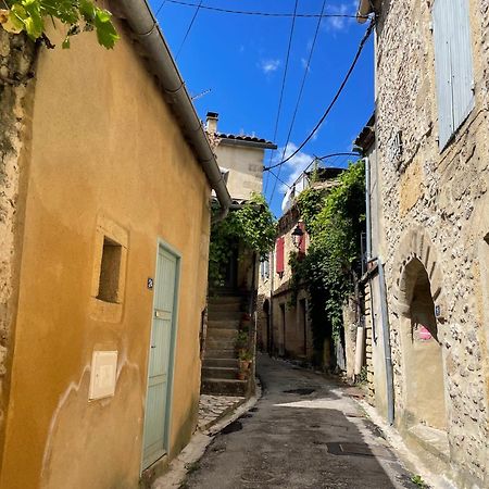 Charmante Maison De Village Collias Exterior foto